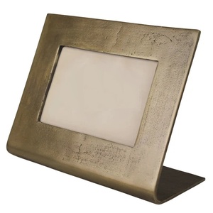 Modern Glamorous Gold Metal Photo Frame Interlocking Chain Design <b>Desktop</b> <b>Standing</b> Frame for Luxury Gifting - Product Image 6