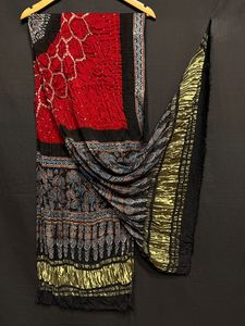 Dupatta bandhej en soie modal avec imprimé ajrakh exclusif, teinture naturelle, pallu en tissu épais, motif makdi, 2,5 mètres. - Product Image 5