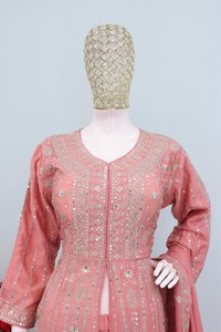ชุดเดรส Anarkali สีชมพูปักลายหนัก ผ้าไหมชินนอน ชุดสัลวาร์ คามีซ สำหรับงานแต่งงานและงานเลี้ยงสำหรับผู้หญิง - Product Image 3