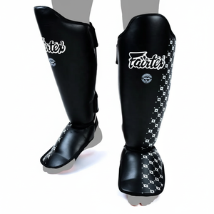 สนับแข้งมวยไทย Fairtex รุ่น Custom Competition น้ำหนักเบา สำหรับมืออาชีพ ลายพิมพ์ดีไซน์พิเศษ หนังวัวแท้ ป้องกันอย่างดี - Product Image 1