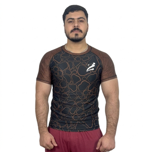 เสื้อผ้าชายหาดแห้งเร็วสำหรับผู้ชาย ยี่ห้อ TOP Men Athletic ผลิตจากโพลีเอสเตอร์ 100% เสื้อแรชการ์ดแขนยาวพิมพ์ลาย ระบายอากาศได้ดี ผลิตโดย Rush Gurads - Product Image 1