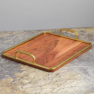 Bandeja de Servicio de Madera de Acacia de Lujo al por Mayor, Plato para Hotel con Elegante Marco de Metal de Latón y Asas Laterales Curvas Hechas a Mano - Product Image 2