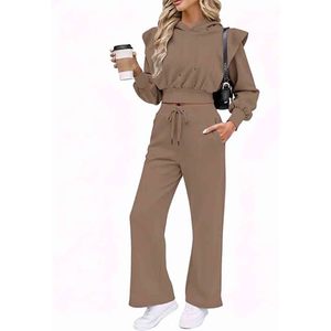 ชุดเซ็ต 2 ชิ้นสำหรับผู้หญิง เสื้อครอปแขนยาวมีฮู้ด ผ้าฝ้าย 100% ODM โลโก้ด้านหน้า เสื้อฮู้ดฤดูหนาว - Product Image 1