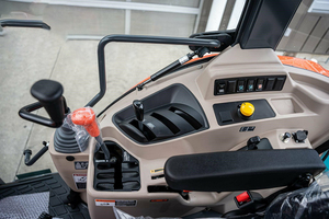 Tracteur agricole MAVERICK M7060 210HP 4x4 à transmission par engrenages, usage intensif, origine Texas, prêt à l'exportation, garantie de plus de 5 ans - Product Image 4