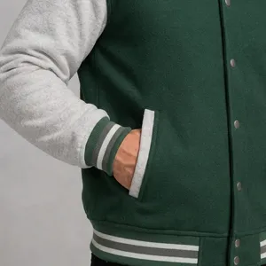 เสื้อแจ็คเก็ตวาร์ซิตี้สีขาวเขียวแบบยูนิเซ็กซ์  รักษ์โลก กันลม สไตล์พรีปปี้ คอตั้ง ทรงปกติ ปักโลโก้ด้านหน้า - Product Image 3