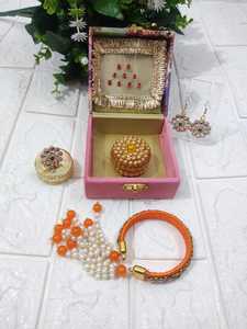 Regalo Tradicional Indio para Bodas Shagun |   Recuerdo para Damas de Honor de Haldi, Mehendi, Sangeet y Nikah |   Regalo Festivo, Regalo para Navratri - Product Image 1