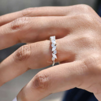 Bague de mariage classique en or blanc 14 carats plaqué platine, style demi-éternité, avec moissanite taille marquise 0,68 TCW, idéale pour un anniversaire