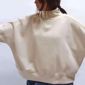 Pull léger à col montant pour femme – Haut doux et confortable conçu pour la mode superposée automne-hiver - Product Image 5