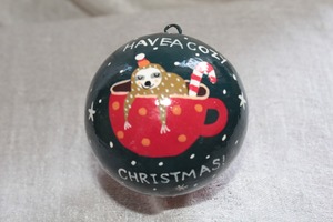 Boule de Noël en verre peinte à la main avec scène de maison et drapeau américain, taille moyenne, style traditionnel, décoration suspendue - Product Image 2