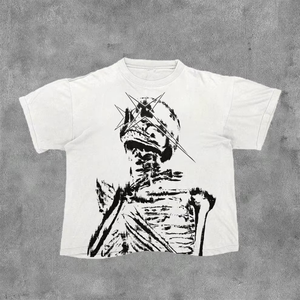 เสื้อยืดโพลีเอสเตอร์/คอตตอนทรงบ็อกซี่ หลวมสบาย ระบายอากาศได้ดี เป็นมิตรกับสิ่งแวดล้อม สตรีทแวร์ น้ำหนักมาก พิมพ์ลายดิจิทัล ความยาวปกติ - Product Image 2