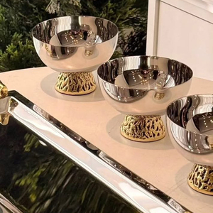 Elegant <b>Silver</b> Metal Pedestal <b>Bowl</b> Featuring A Textured Gold Base, Perfect For Luxury Tabletop Decoration & Food Serving - Product Image 5