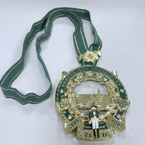 Medalla Personalizada de Aleación de Zinc Bañada en Oro con Diseño Circular de Arte Popular en Esmalte Duro, Souvenir para Celebración de Carnaval - Product Image 3