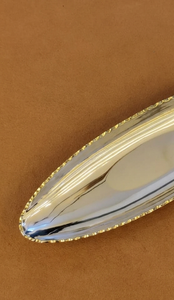 Plateau de service de luxe en forme de bateau, argenté, avec bord festonné doré, en acier inoxydable, plateau étroit en métal pour hôtel, restaurant, buffet - Product Image 4