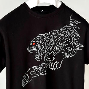 Camiseta de Hombre con Estampado Gráfico Personalizado, Cuello en V, Corte Holgado, Estilo Urbano Vintage, Tejido de Poliéster/Algodón, Impresión por Sublimación - Product Image 3