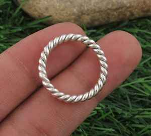 Anillo Minimalista de Plata de Ley 925 con Turquesa Engastada en Bisel, Anillo Delicado Apilable, Pulido Brillante, Resistente al Deslustre, para Uso Diario y Fiestas - Product Image 3