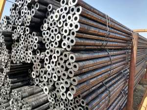 Tuyau en acier au carbone sans soudure API 5L ASTM A106 pour l'industrie pétrolière, gazière et la construction - Product Image 3