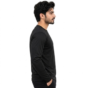 Camiseta cómoda de manga larga para hombre con material duradero y costuras resistentes, con un diseño limpio y un acabado suave. - Product Image 2