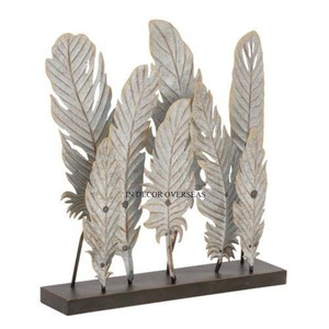 Metal Feather Sculpture Handmade Rustic Tabletop <b>Decor</b> for Living Room Foliage Design Irregular Shape Single-piece Package - Product Image 1