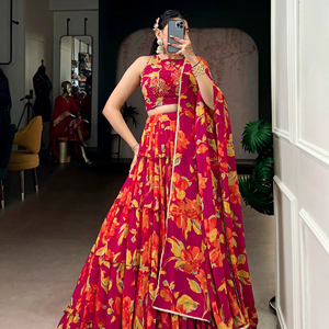 Lehenga Choli ligero con estampado floral de Grace Beauty para fiestas y bodas, disponible para la venta desde India. - Product Image 3