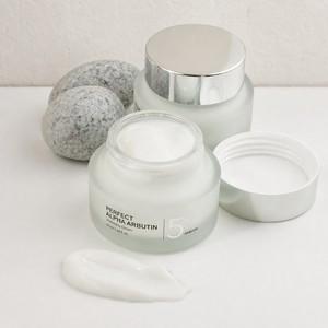 Crème éclaircissante pour la peau JJ PURE Perfect Alpha Arbutin Whitening Cream 5% Arbutin 50ml Fabriqué en Corée Glutathione - Product Image 2