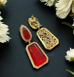 Pendientes Colgantes de Moda con Moissanita y Kundan, Chapados en Oro, de Latón de Primera Calidad, con Brillos Deslumbrantes, para Mujeres y Niñas, Ideales para Fiestas - Product Image 2