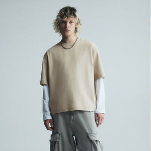 เสื้อยืดทรงบ็อกซี่สีพื้น ผ้าหนา คอกลม ทรงโอเวอร์ไซส์ ไหล่ตก สไตล์ลำลอง - Product Image 6