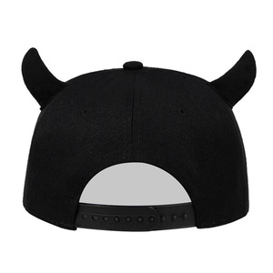 หมวกแฟชั่นน้ำหนักเบาแบบ Snapback ปรับได้ ทรงแบน สไตล์ลำลอง สตรีทแวร์ ระบายอากาศได้ดี เหมาะสำหรับกิจกรรมกลางแจ้ง สำหรับผู้ชายและผู้หญิง - Product Image 3