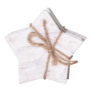Juego de Posavasos de Mármol Blanco con Silueta de Gota de Lluvia Creativa - Posavasos de Piedra Natural con Borde Curvo Moderno para Mesa - Product Image 3
