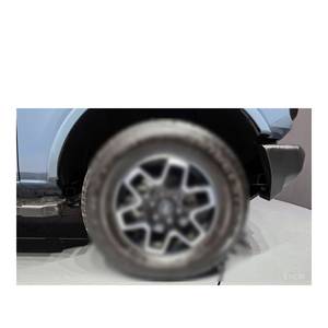 Ford Bronco 2.7 Outer Banks Diciembre 2023 14,315 km Caja de Cambios Automática Asientos de Cuero con Cámara Trasera - Product Image 5