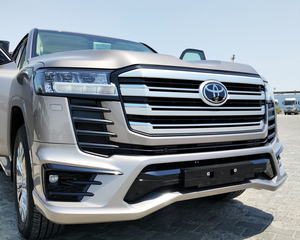 Toyota Land Cruiser 4.7L VX-R Luxury <span class=keywords><strong>2005</strong></span> Usado, 4x4 con DVD, Neumáticos R18 y Características de Lujo - Product Image 2
