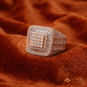 แหวนทรงสี่เหลี่ยมประดับเพชรแบบเรียงชั้นสีโรสโกลด์ |   เหรียญหินทรงบาแกตต์และทรงกลมที่มีเอกลักษณ์เฉพาะตัว |   วงฮิปฮอปชุบทองคำสีกุหลาบ 18K - Product Image 1