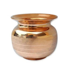 Pot à eau en laiton de qualité supérieure, couleur or, design moderne, taille et forme personnalisées, pot à eau pour la consommation, cadeau pour la Pooja hindoue - Product Image 3