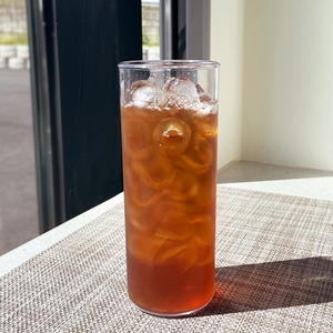 แก้วกาแฟทรงตรง Ecozen ขนาด 18 ออนซ์ 550 มล. แก้วพลาสติกนำกลับมาใช้ใหม่ได้ ปลอดสาร BPA ทรงบาตอง สำหรับอเมริกาโน่ - Product Image 2