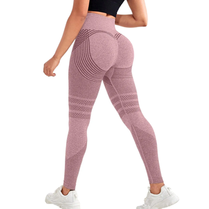 Leggings de compresión anticelulíticos para mujer, de cintura alta, sin costuras, efecto push-up, opacos, pantalones deportivos para yoga y fitness. - Product Image 1