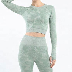 Ensemble deux pièces côtelé léger et confortable pour femme, en tissu extensible doux, coupe décontractée, style décontracté, couleur unie sur le devant - Product Image 5
