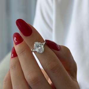 แหวนเพชรทรงรี 3 กะรัต E VVS2 แบบหกขา แหวนหมั้นแบบ Low Set Split Shank Solitaire ทองคำขาว 14k รับรองโดย IGI - Product Image 3