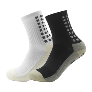 Chaussettes tendance décontractées avec impression numérique de lettres pour hommes et femmes, design personnalisé, fournisseur d'usine OEM, meilleure qualité pour les commandes en gros - Product Image 5