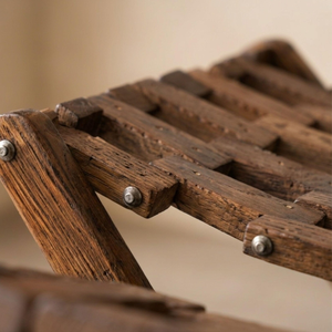 Tabouret pliant en bois pour le camping avec assise à lattes courbées, chaise pliante en bois pour le camping, la pêche, le jardin, les voyages et la décoration rustique de la maison - Product Image 2