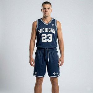 Ensemble d'uniformes de basketball classiques personnalisés de haute qualité pour hommes, maillot et short en maille épaisse bleue - Product Image 1