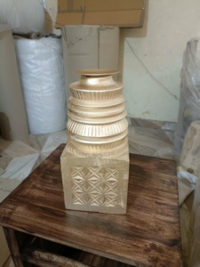 Portavelas de Madera Dorada Antigua Tallada a Mano de Tamaño Mediano con Base de Metal para Decoración del Hogar, Navidad, Personalizado - Product Image 2