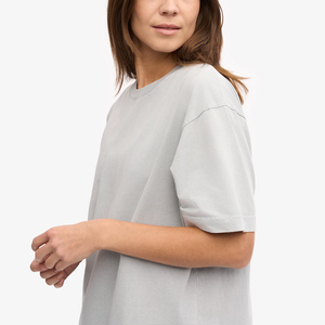 Camiseta Oversize para Mujer con Diseño Único, Logotipo Personalizado, Tela de Algodón de Alta Calidad, Secado Rápido, Transpirable, MOQ Bajo, Estilo Urbano - Product Image 5