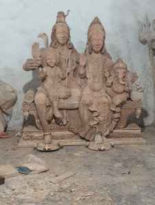 Statue artisanale en bois Art Déco représentant la famille du Dieu Shiva |   Shiva Parvati Ganesha Kartikeya |   Décoration de la maison pour Diwali, fête hindoue - Product Image 2