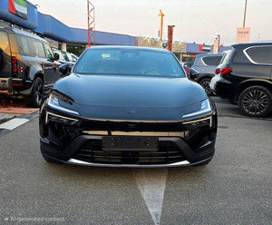 Polestar 4 Sedán con Paquete de Rendimiento de Motor Dual, Batería de Litio, Tracción en las Cuatro Ruedas, Asientos de Cuero y Techo Panorámico - Product Image 1