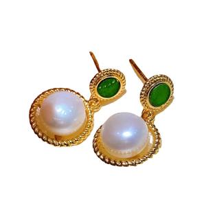 ต่างหูมุกน้ำจืดสีเขียว ดีไซน์แหวนฝังประดับสไตล์เรโทรแบบชาติพันธุ์ ใหม่ สด และทันสมัย - Product Image 5