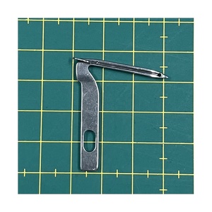 126626-0-01 Pièces de machine à coudre domestique de boucleur inférieur - Product Image 1