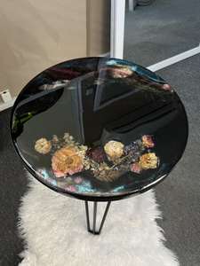 Mesa de Centro de Resina Epoxi Negra, Mesa Auxiliar Hecha a Mano con Flores Secas Reales, Decoración Artística para el Hogar, Regalo de Cumpleaños, Regalo de Navidad, Regalo de Boda - Product Image 3