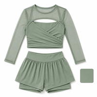 Ensemble de sport pour enfants personnalisé ODM OEM : Tenue de yoga respirante en maille unie à manches longues et short athlétique double couche pour filles, idéal pour l'extérieur