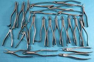 Kit complet de 28 pinces d'extraction dentaire, instruments chirurgicaux dentaires de qualité supérieure - Product Image 2