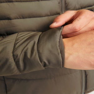 Blouson matelassé confortable pour homme, respirant, très vendu, léger, prix raisonnable, avec les dernières tendances. - Product Image 3