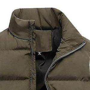 Chaleco Acolchado Verde Oliva para Hombre, Cierre de Cremallera, Cuello Alto, Ropa de Invierno Informal sin Mangas con Bolsillos, Resistente al Viento - Product Image 2
